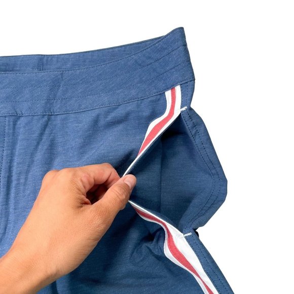 Faherty Retro Surf Stripe 7” Boardshort Blue Red Stripe- Mens 40- NWT MSRP $98 - Picture 2 of 9